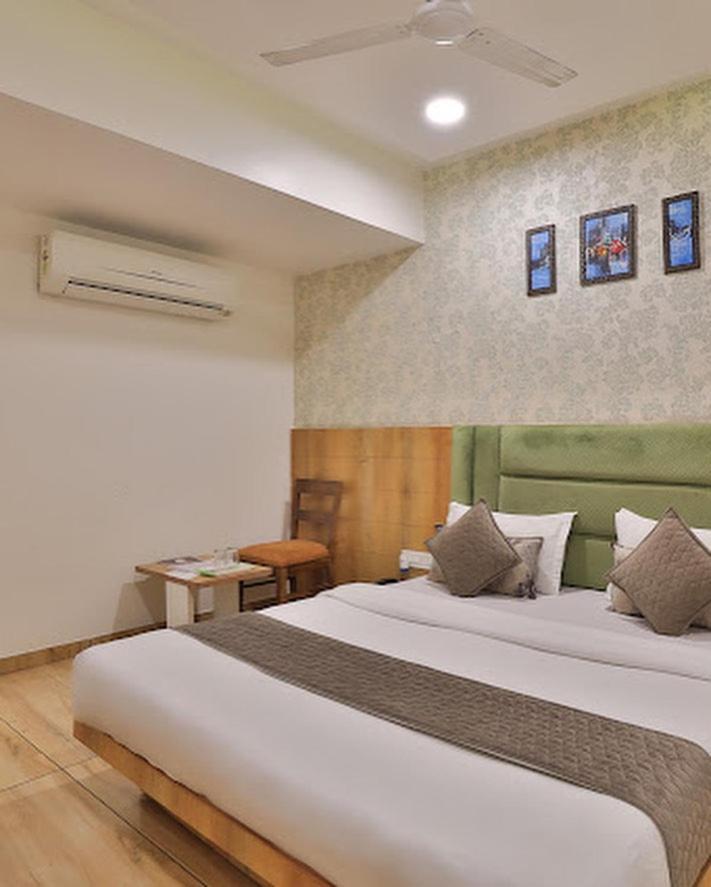Hotel New German Ahmedabad Exterior foto
